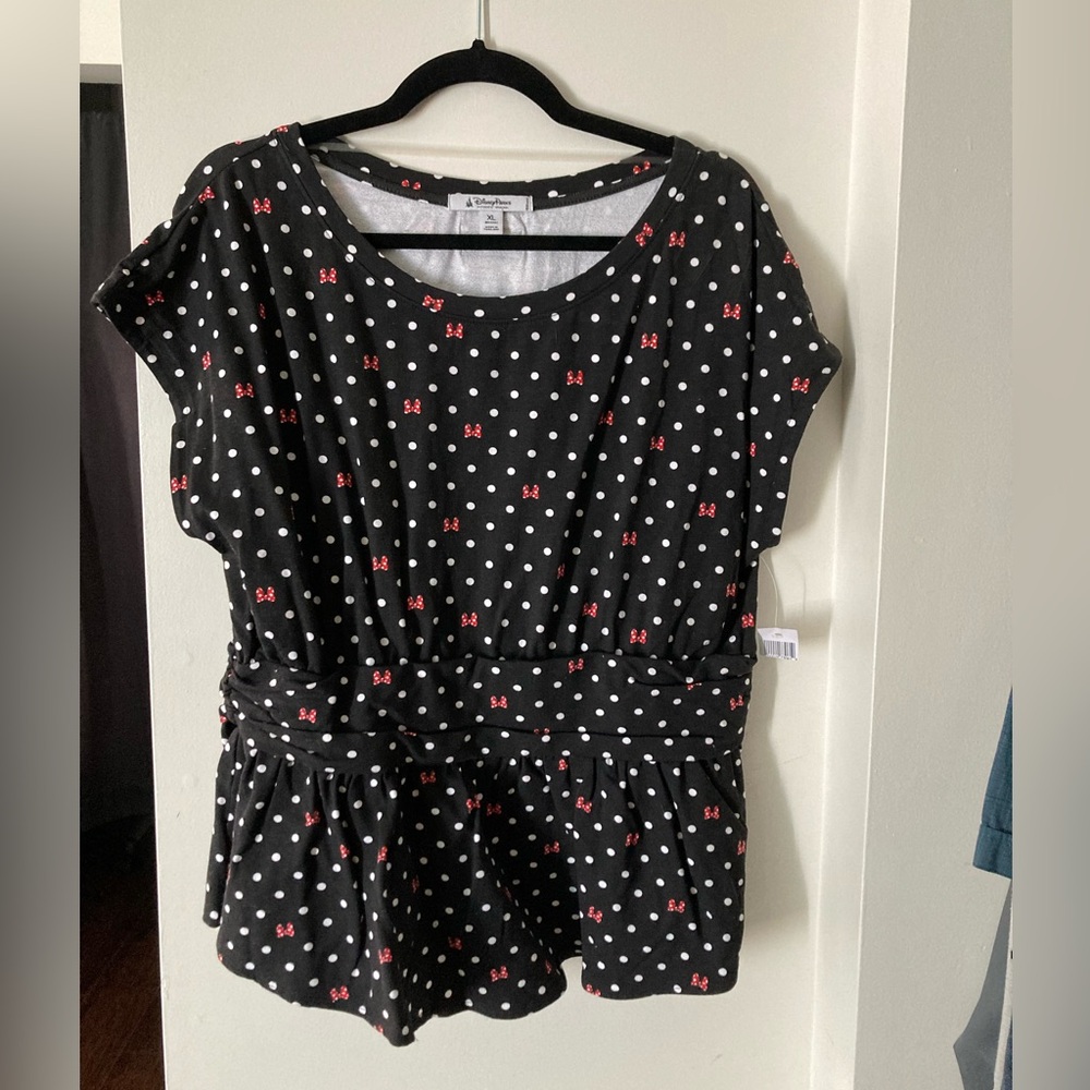 ✨BRAND NEW✨Woman’s shirt